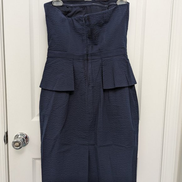 Banana Republic strapless seersucker dress size 4 - Picture 2 of 5